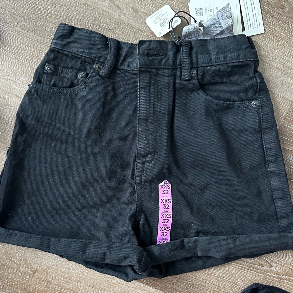 Pull & Bear black shorts with tags!